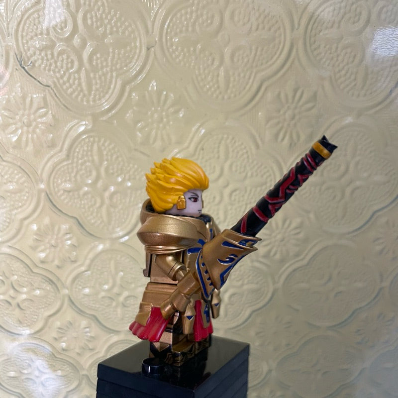 Gilgamesh Custom Minifigure – Fate Anime Inspired