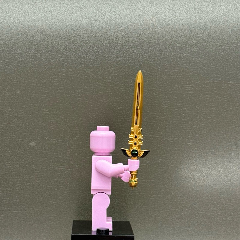 Warhammer 40K Inspired Custom Minifigure Accessories – Sword & Bolter Combo